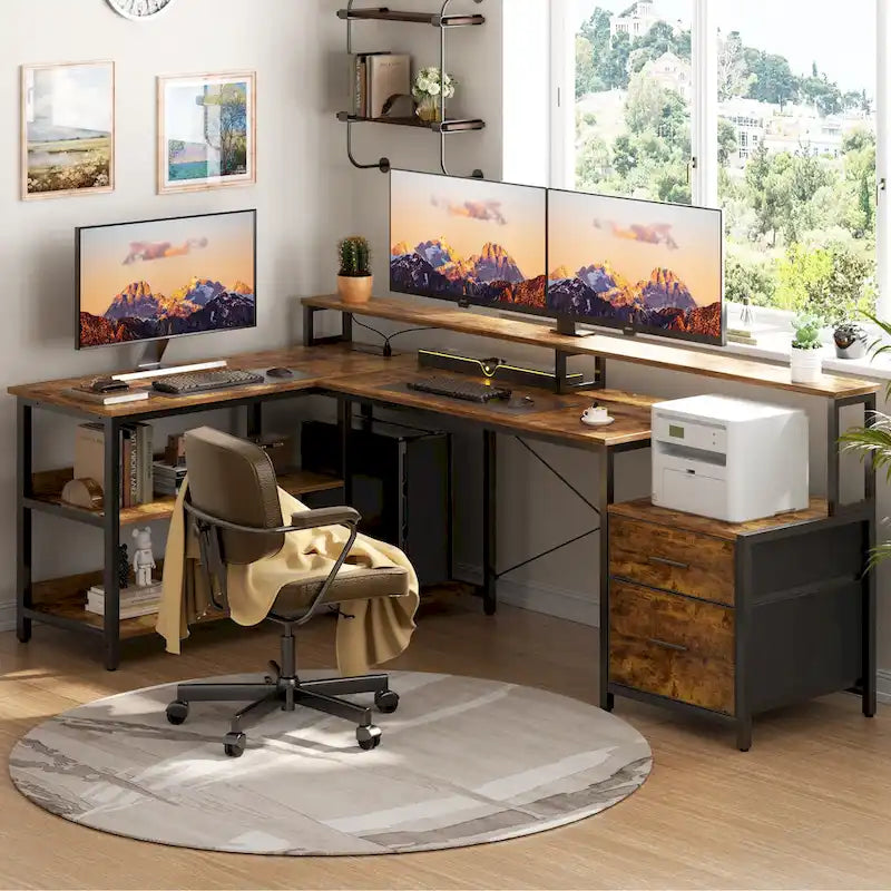 Bureau d'angle réversible Chêne gris/Marron rustique/Chêne blanc/Noir/Blanc avec support d'écran, tiroirs classeurs, bande LED RGB et station de charge, pour 1 personne
