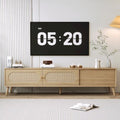Meuble TV en bois naturel de style bohème avec portes en rotin et tiroir, compatible avec les téléviseurs jusqu'à 80"