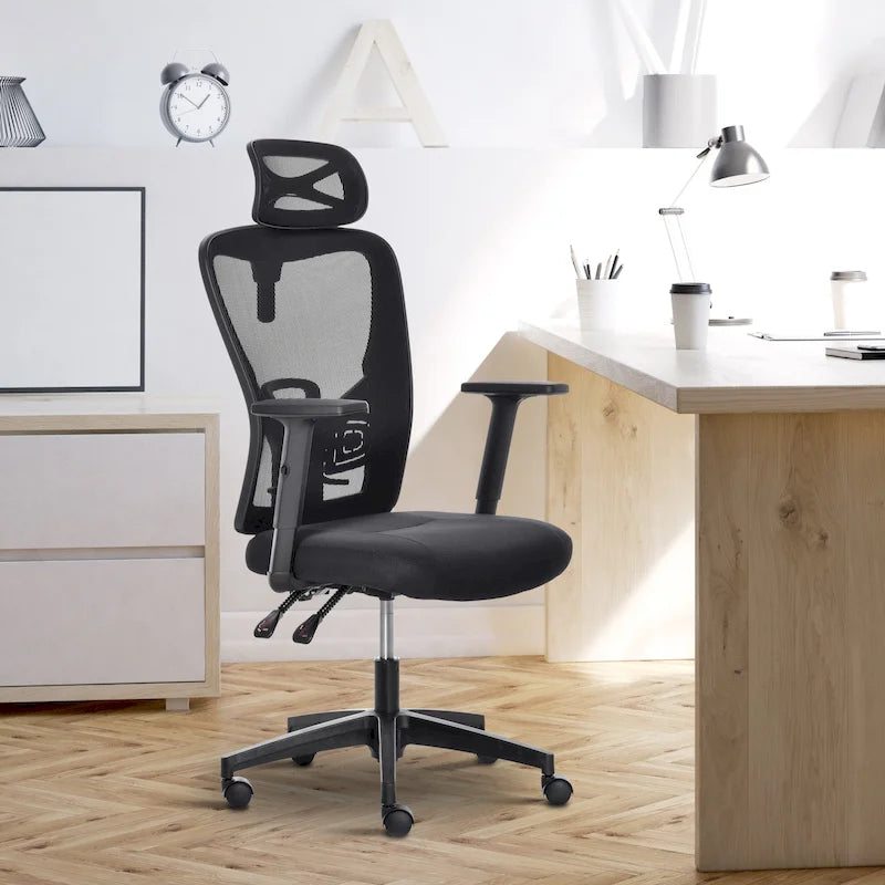 Chaise de bureau ergonomique noire à dossier haut en maille avec support lombaire réglable, appui-tête rotatif et dossier inclinable, pour 1 personne