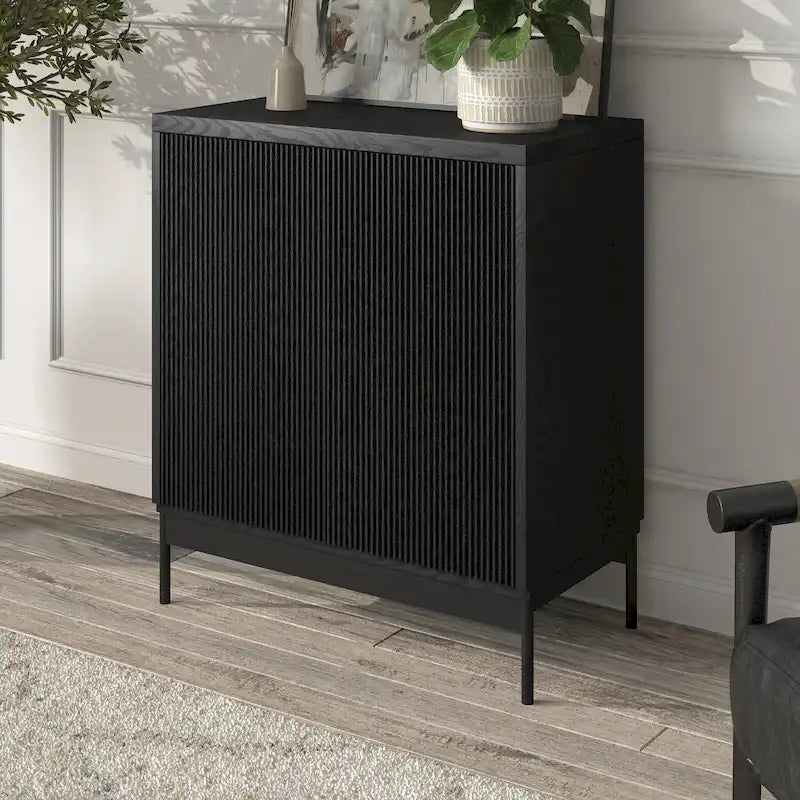 Meuble de rangement d'appoint en MDF, largeur 28 po, blanc/blanc aulne/grain noir, avec 2 portes battantes, tablette réglable et découpe pour la gestion des câbles