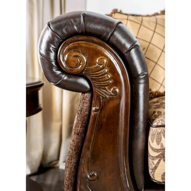 Causeuse traditionnelle capitonnée bordeaux/marron clair/beige avec chenille, similicuir et boiseries sculptées, 2 places