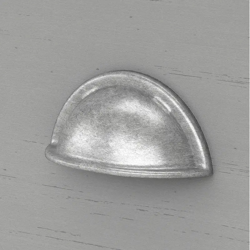 Classeur de style campagnard moderne avec portes à persiennes, 3 étagères et tiroir classeur à extension complète, blanc antique/gris Cape Cod/noir antique/gris planches