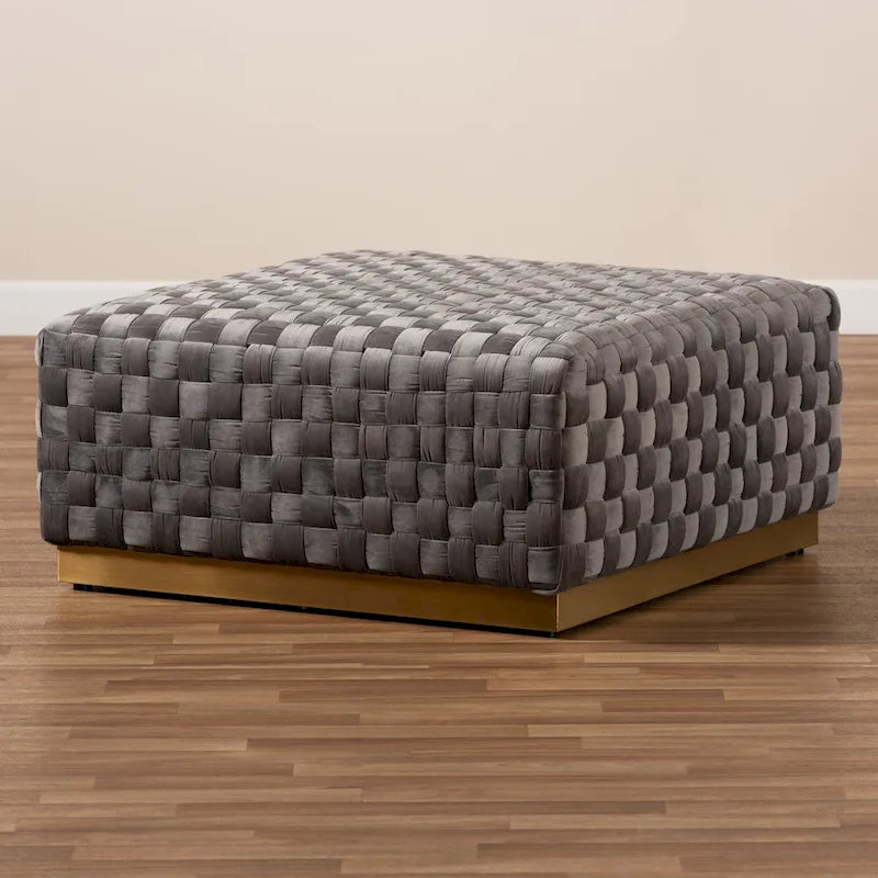 Ottoman de cocktail carré en velours gris avec base en métal doré, 1-2 places