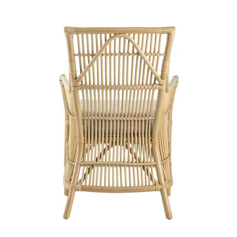 Fauteuil de salle à manger en rotin brun naturel et tissu blanc, avec assise rembourrée et dossier à lattes, 1 place