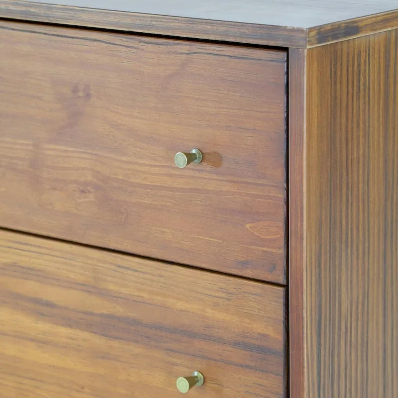 Commode à 5 tiroirs de style moderne du milieu du siècle Blanc/Noyer avec pieds coniques en eucalyptus et poignées en laiton vieilli