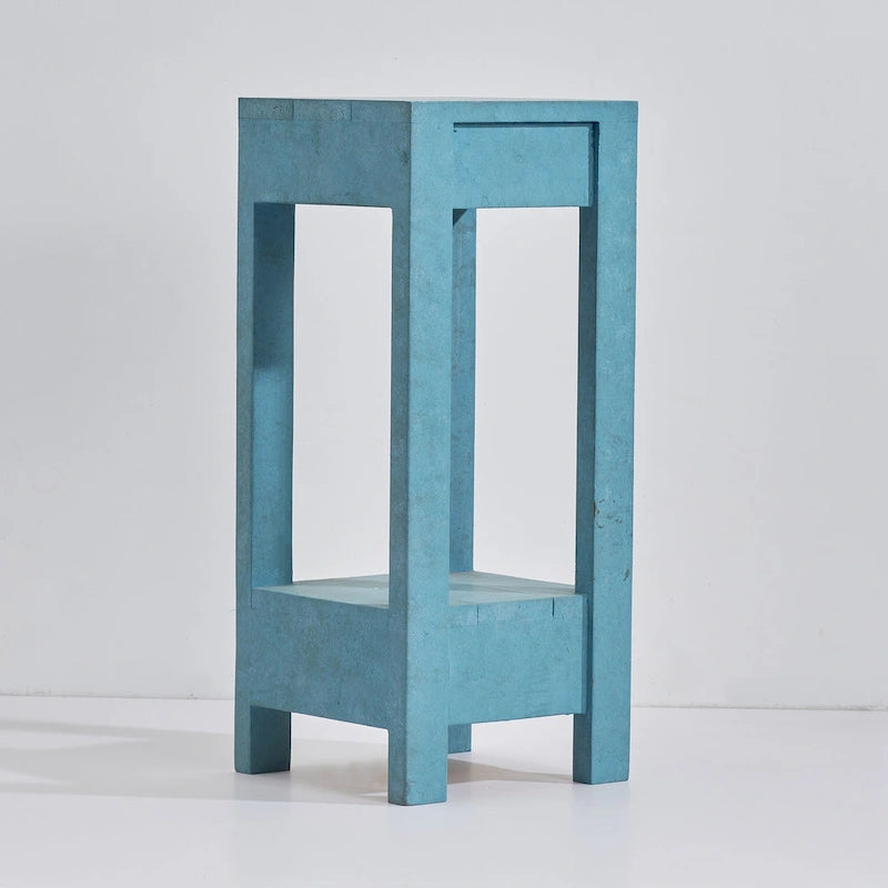 Table d'appoint / Table de chevet en bois massif carrée bleu-vert avec étagère ouverte, finition vieillie style vintage