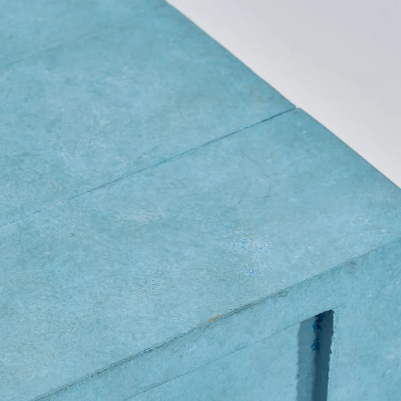 Table d'appoint / Table de chevet en bois massif carrée bleu-vert avec étagère ouverte, finition vieillie style vintage