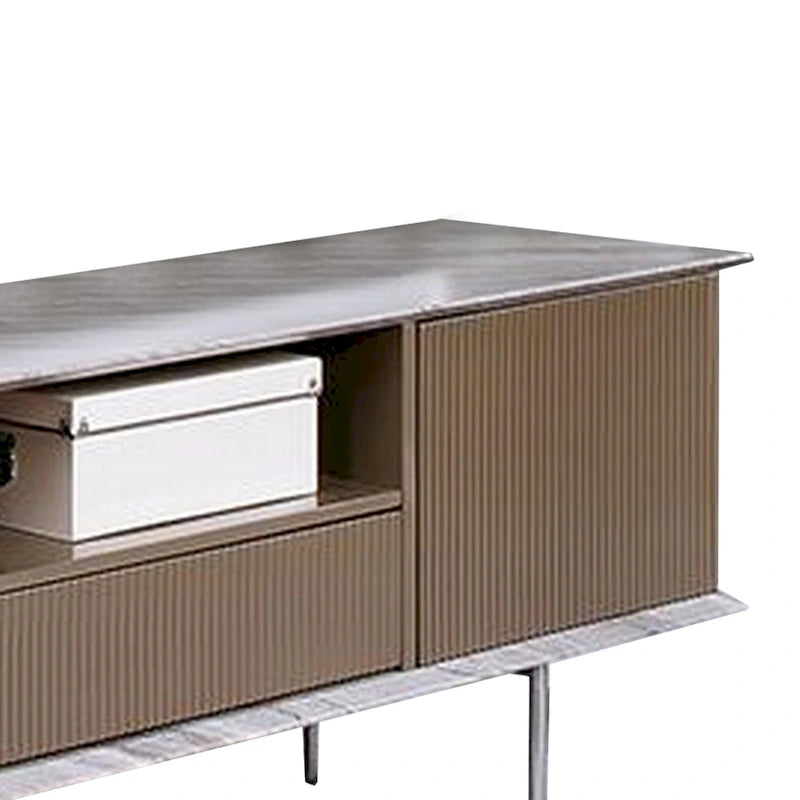 Meuble TV multimédia 1 tiroir, étagères ouvertes, détails côtelés et pieds effilés en acier, couleur Champagne/Blanc/Gris, 178 cm