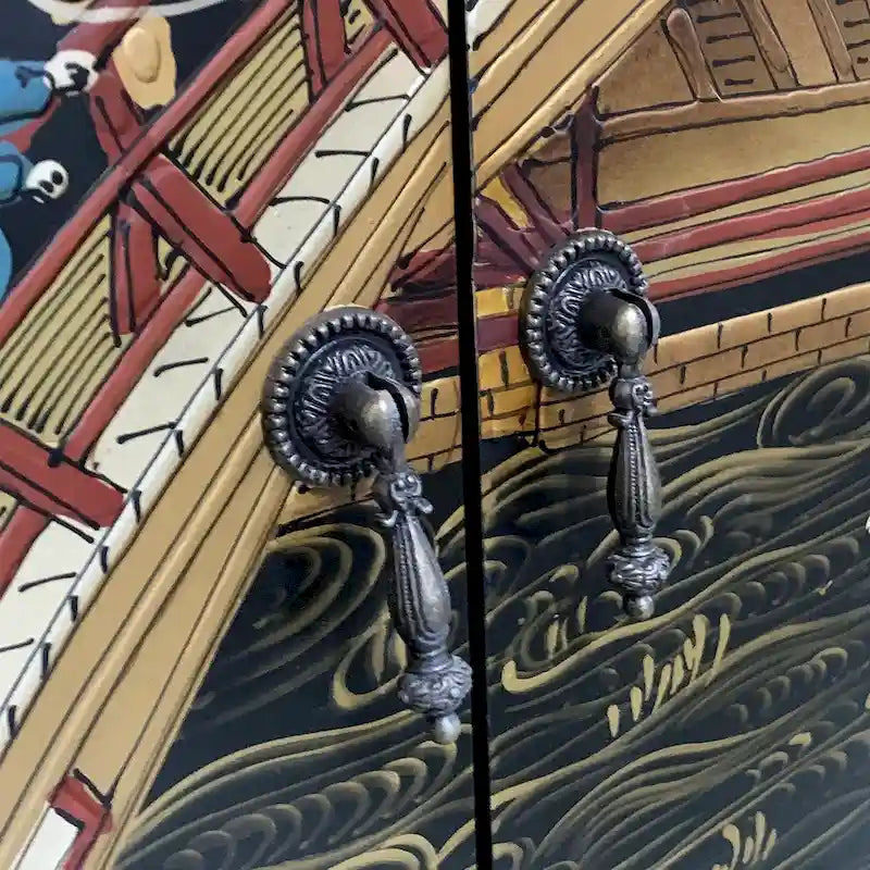 Buffet noir de style chinois peint à la main avec deux portes coulissantes, tiroirs et accents de feuille d'argent