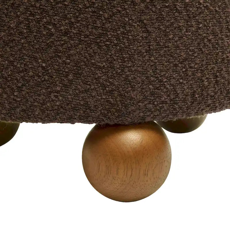 Petit tabouret en tissu bouclette marron chocolat avec pieds sphériques en bois
